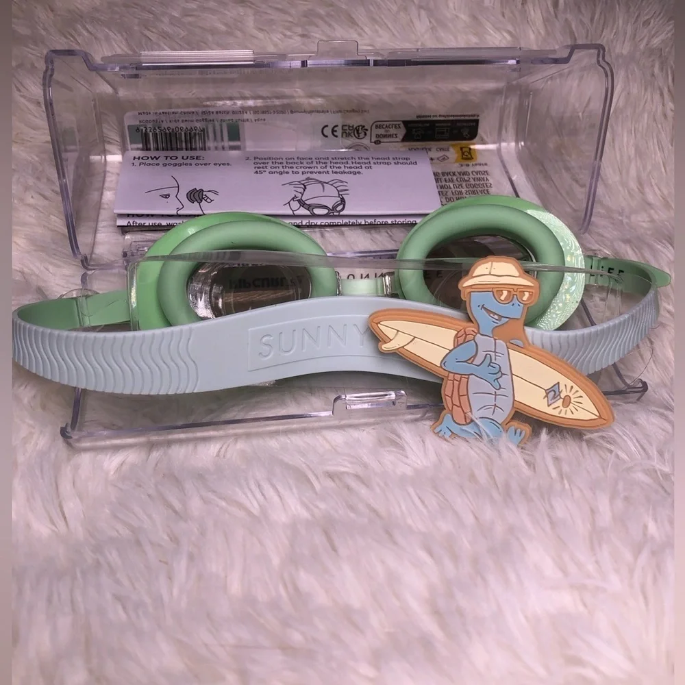 Rip Curl NWT Mint Green Kids Swim Goggles with Turtle Surfing Charm